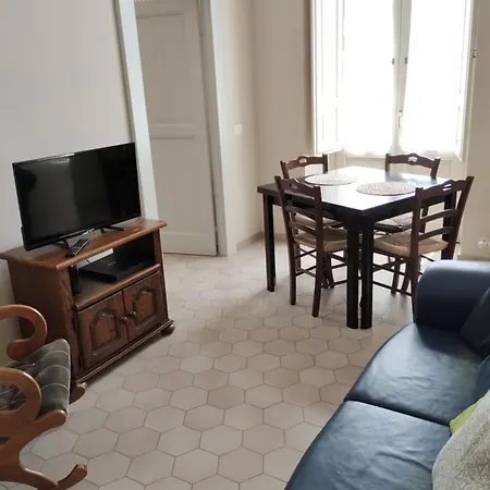 Garibaldi Apartamento LʼAquila